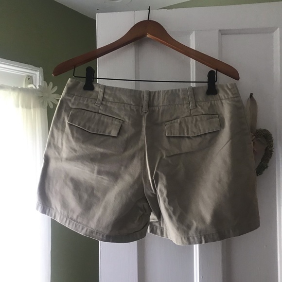 Jcrew women’s shorts 🩳 - Picture 2 of 3
